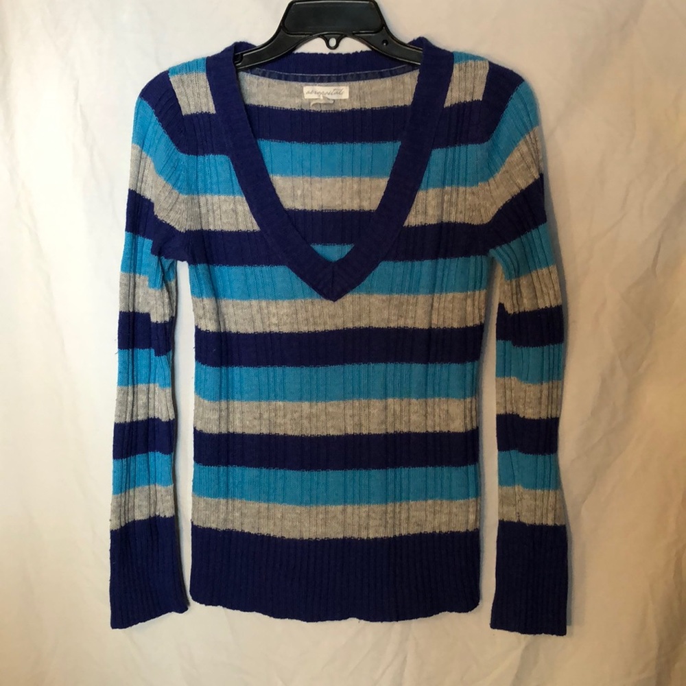 Aeropostale striped vneck sweater blues medium